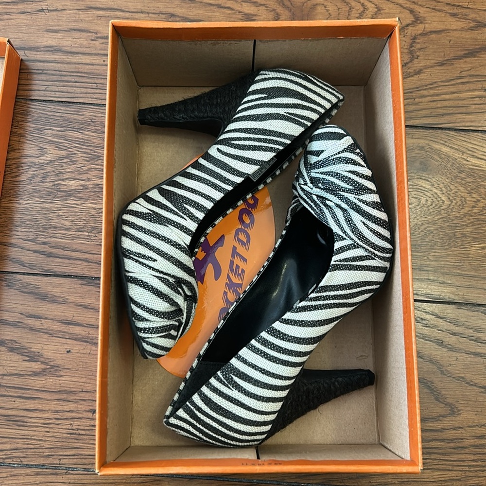 Rocket Dog Zebra striped heels - Picture 7 of 8